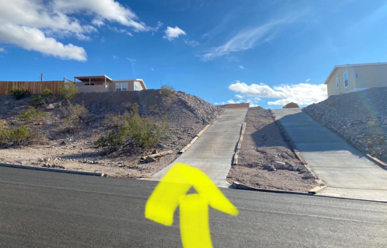 Magnificent & Tranquil Home, Mountain Views , 8 Mins To Casinos & River, Fire Pit, Bbq Bullhead City Exteriör bild