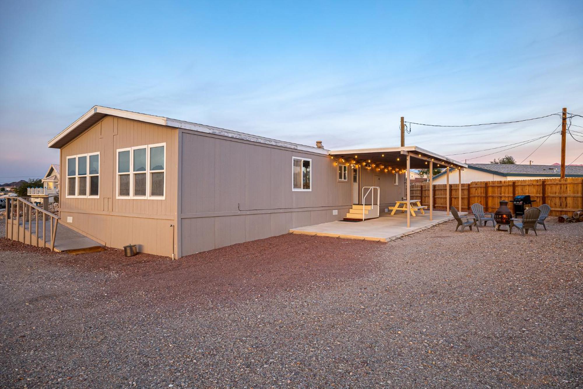 Magnificent & Tranquil Home, Mountain Views , 8 Mins To Casinos & River, Fire Pit, Bbq Bullhead City Exteriör bild