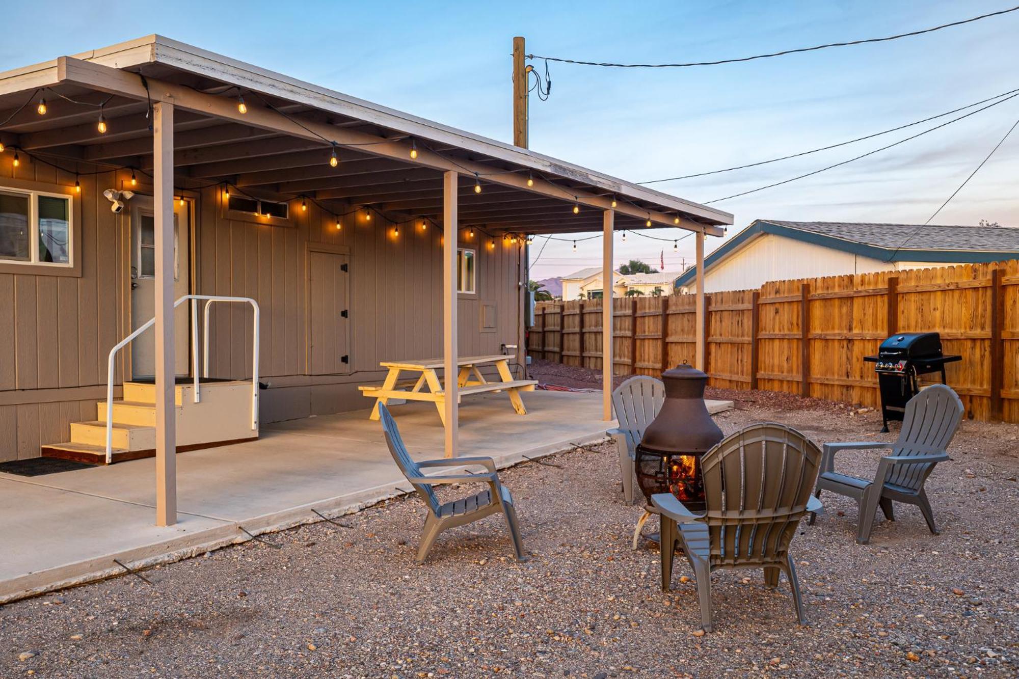 Magnificent & Tranquil Home, Mountain Views , 8 Mins To Casinos & River, Fire Pit, Bbq Bullhead City Exteriör bild