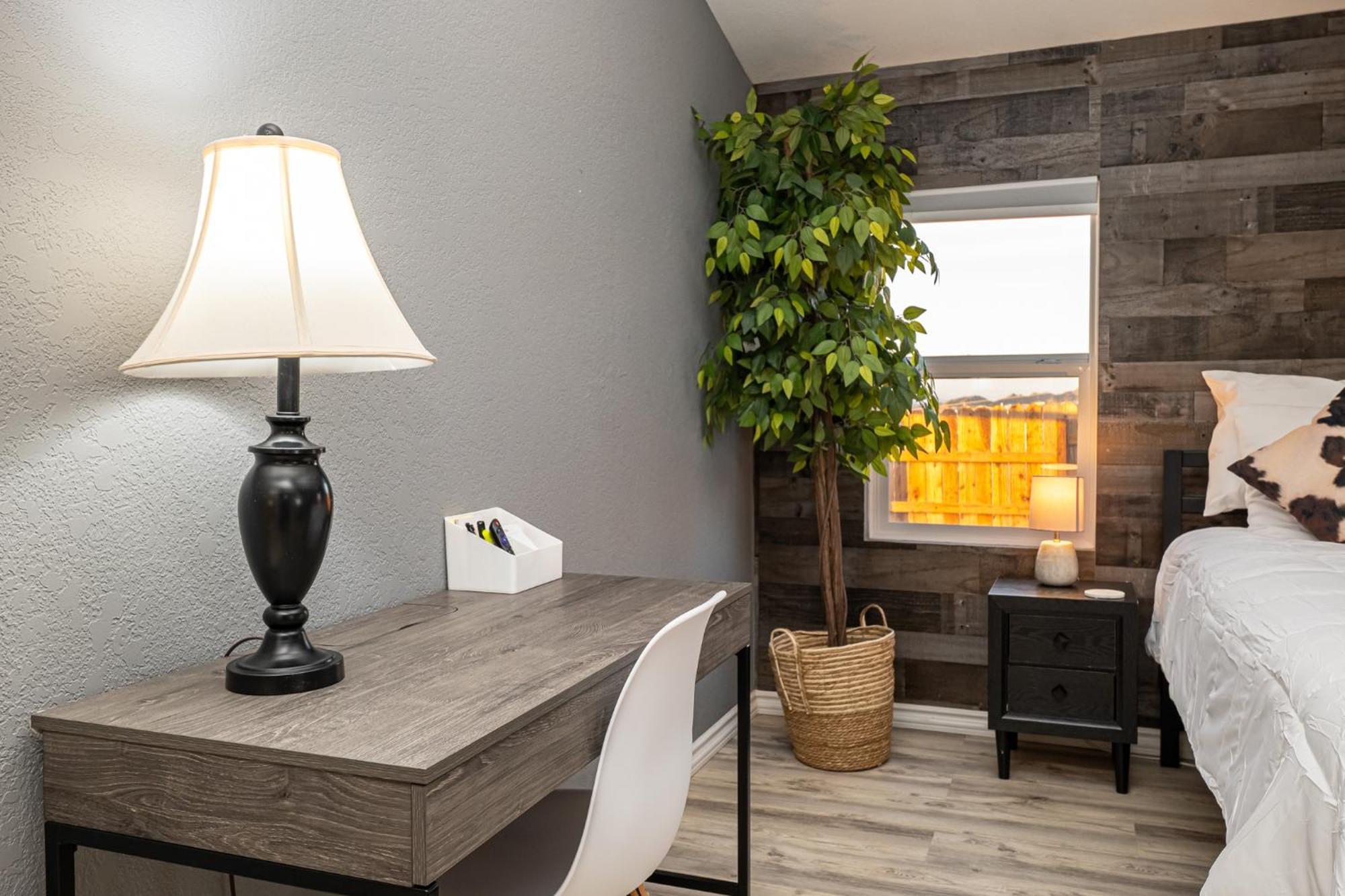 Magnificent & Tranquil Home, Mountain Views , 8 Mins To Casinos & River, Fire Pit, Bbq Bullhead City Exteriör bild