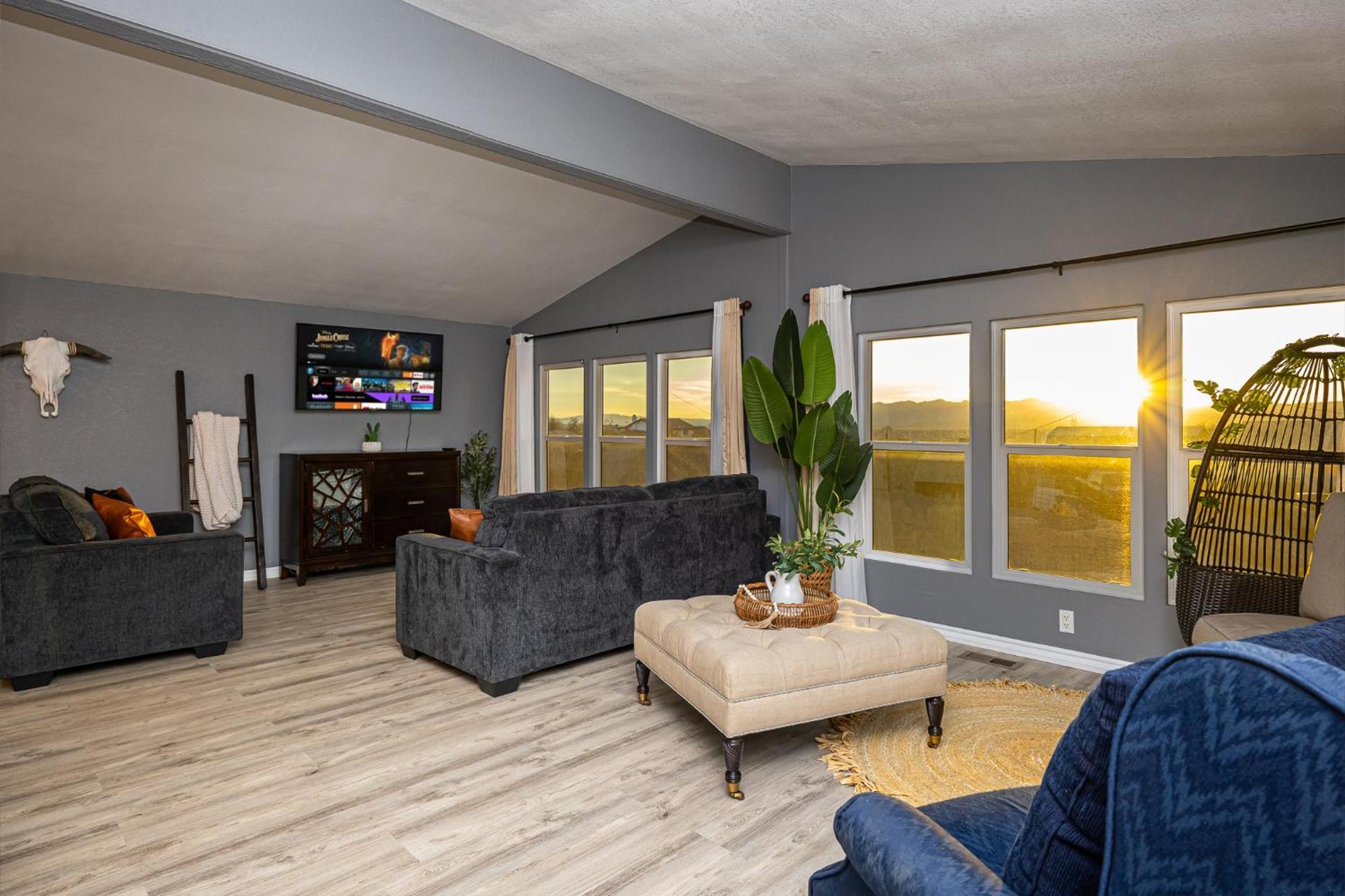 Magnificent & Tranquil Home, Mountain Views , 8 Mins To Casinos & River, Fire Pit, Bbq Bullhead City Exteriör bild