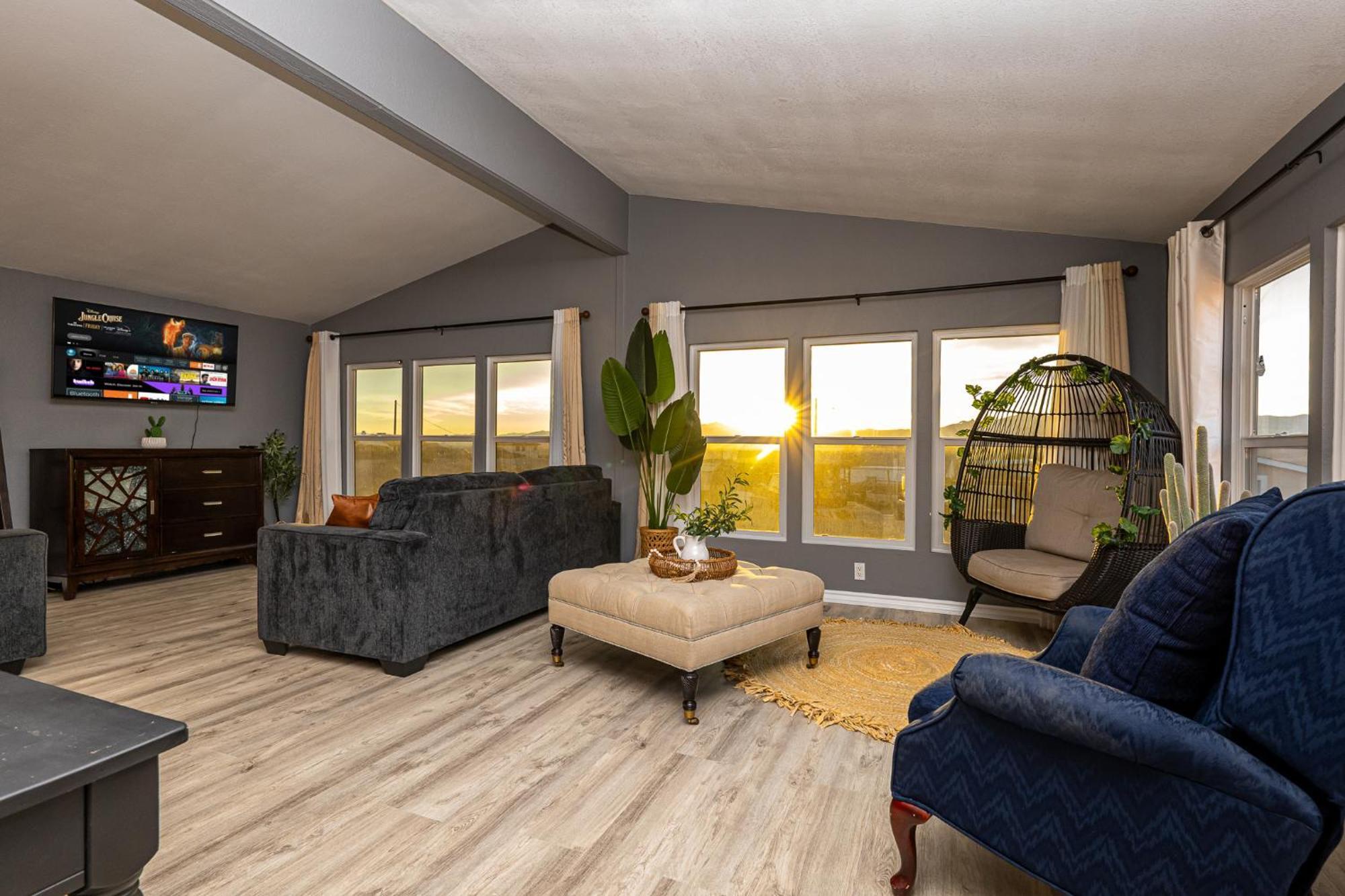 Magnificent & Tranquil Home, Mountain Views , 8 Mins To Casinos & River, Fire Pit, Bbq Bullhead City Exteriör bild
