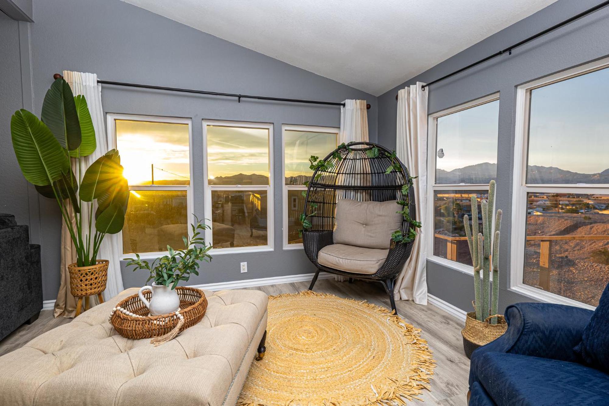 Magnificent & Tranquil Home, Mountain Views , 8 Mins To Casinos & River, Fire Pit, Bbq Bullhead City Exteriör bild